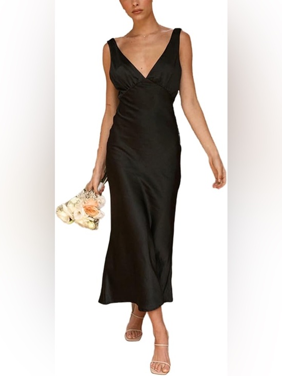 Jones New York Dresses & Skirts - Jones New York vintage Y2K Black V-Neck Slip dress